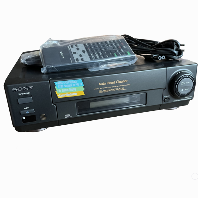"Видеомагнитофон Sony SLV-X311PS"