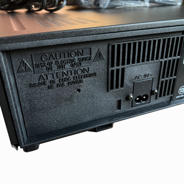 "Видеомагнитофон Sony SLV-X311PS"
