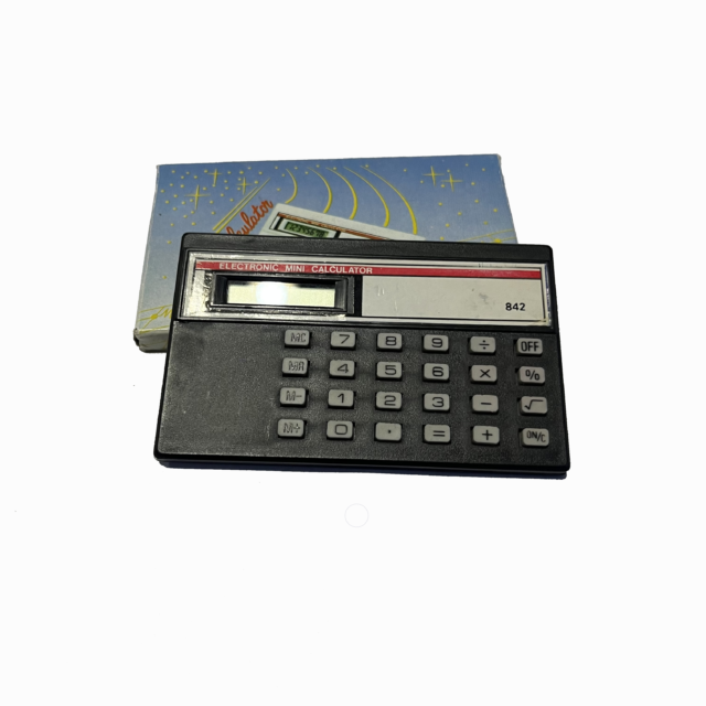 Калькулятор "Electronic mini calculator 842"