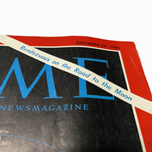 Журнал Time выпуск 24 декабря 1965 года был посвящен различным событиям и новостям того времени. Это был период холодной войны и времени значительных политических изменений. В номере журнала могли быть статьи противостоянии США и СССР, росте экономики и технологических достижениях. Также в номере могли быть отдельные материалы о культурных событиях, научных открытиях и международных отношениях. В журнале присутствует и реклама к примеру моторного масла SHELL. Этот выпуск журнала Time мог быть интересен историкам и исследователям, которые интересуются мировой историей второй половины 20 века. В каждом выпуске журнала Time отражалась суть и значимость главных событий своего времени, и выпуск 24 декабря 1965 года не был исключением.